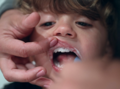 70 proc. dzieci w Polsce ma próchnicę. Dentysta ostrzega: rodzice popełniają jeden błąd