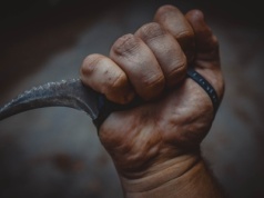 Uciekł przed prześladowaniami, zginął we Francji. Chrześcijanin z Iraku zasztyletowany przez islamistę