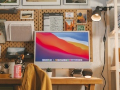 Biurko ucznia w wersji smart: Te gadżety pomogą w nauce!