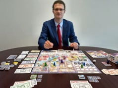 Naukowiec z UJ stworzył specjalną grę, która ma rozwijać przedsiębiorczość wśród uczniów