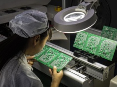 Chińska gospodarka spowalnia. Produkcja i sprzedaż detaliczna najniższe od miesięcy