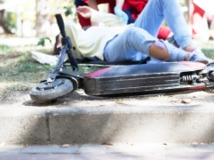 Hulajnogi to już prawdziwa plaga. „Wszyscy po wypadkach mówią to samo”