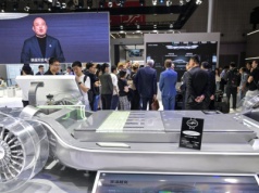 12 lat albo 1 mln kilometrów. Chińczycy znów wywracają stolik z akumulatorami