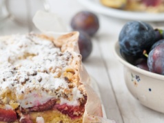 Tak dobrego ciasta ze śliwkami dawno nie jadłam. Robię regularnie, bo w mig znika z blaszki