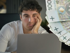 Ponad połowa firm nie dostaje zapłaty na czas