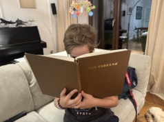 "Na które oko był ślepy pies Rzeckiego". Absurdalne testy z lektur zalicza się sprytem