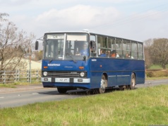 Wykluczenie komunikacyjne. "Miałam autobus o 4:00 rano, później 1.5 km z buta, z przystanku do szkoły"