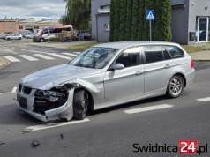 Zderzenie na skrzyżowaniu [FOTO]