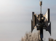 Czy Polacy wiedzą, jak zareagować na sygnały alarmowe? Wiceszef MON rozwiewa wątpliwości