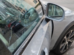 Groźny incydent w Brukseli. Samochód europosła PiS ostrzelany