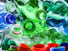 Żabka zmniejsza zużycie plastiku. "18 mln sztuk opakowań"