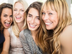 Szczere rozmowy o intymności. "Tamtego wieczoru przyznałyśmy się nie tylko do masturbacji"