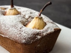 Obieram gruszki i zalewam ciastem. Żadna cukiernia nie może się pochwalić takim hitem