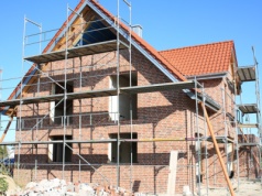 Ograniczenia dla właścicieli działek. Budowa domu już nie taka pewna