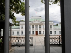 Dron nad budynkami rządowymi i Belwederem. Tusk: Zatrzymano dwóch obywateli Białorusi