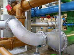 Spółki wodociągowe mają przeznaczać zyski na obniżenie opłat. Samorządy protestują