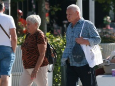 Wyluzowany Glapiński przyłapany z żoną w Sopocie. Romantyczny wypad we dwoje