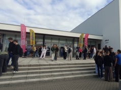 Przyszli studenci zjeżdżają się do Torunia. Trwa Salon Maturzystów [zdjęcia]