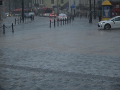 Pogoda dla Lubelszczyzny na wtorek, 16 września. Deszcz i możliwe burze, a w nocy ochłodzenie
