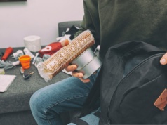 Plecak ewakuacyjny dla rodziców. Matka z Podlasia: Walizkę już spakowałam