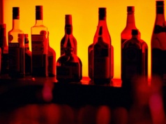 Prohibicja w Warszawie jednak wejdzie w życie? Na stole dwie dwie propozycje