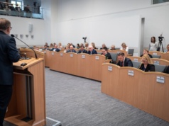 Radni chcą zwrotu kosztów dojazdu na sesję. Teraz płacą z własnej kieszeni