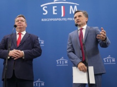 Ziobro: Żurek uderzył łomem w ustawy i konstytucję