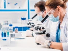 Naukowcy z Uniwersytetu Medycznego we Wrocławiu z patentem na nowy lek