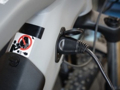 To już koniec. Program dopłat do elektryków okazał się fiaskiem. Zostanie skasowany