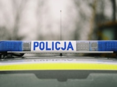 Wieruszów: pijany mężczyzna próbował przekupić policjantów na stacji benzynowej