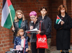 „Każde imię to oskarżenie w stronę państwa Izrael”. Olsztyn upamiętnił najmłodsze ofiary wojny w Gazie [ZDJĘCIA]