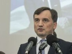 Sąd zgodził się na przymusowe doprowadzenie Ziobry na komisję