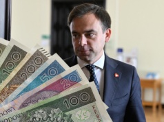 Rząd Tuska szuka 30 mld zł oszczędności