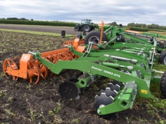 Amazone ma nowego, 12-metrowego Catrosa. Jest szybki, wydajny, ma nowe talerze i wał