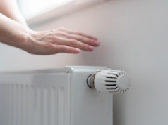 Koniecznie zrób to, nim zacznie się sezon grzewczy. Dom będzie cieplejszy, a rachunki niższe