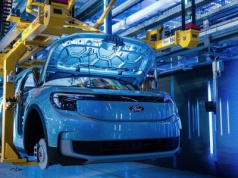 Ford pod presją. Tnie kolejne etaty. Produkcja elektryków na jedną zmianę