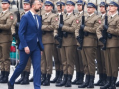 Oto zaufanie Polaków do armii. Rzadko jesteśmy tak jednomyślni [SONDAŻ]