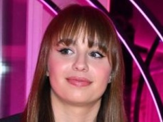 Oliwia Bieniuk wyciska siódme poty na siłowni. Zaprezentowała wyćwiczony brzuch