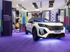 Peugeot promuje jazdy testowe modelami hybrydowymi na CASACOR Rio 2025