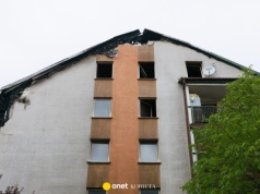 Mieszkańcy bloku w Ząbkach walczą o odszkodowania po pożarze. "Ubezpieczyciel proponuje 4,7 tys. zł"