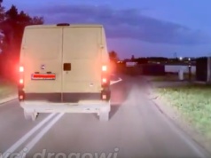 Agresywny kierowca busa gonił kierującą przez pole. Mamy gotowy przepis