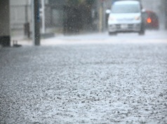 Miasta mogą dostać środki na gospodarowanie wodami opadowymi. W grze 500 mln zł