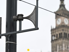 Jak rozpoznać alarm przeciwlotniczy? Co oznacza dźwięk syreny?