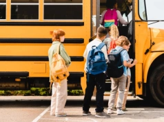 CBOS: Wrzesień pod znakiem wydatków na dzieci. Szkolne opłaty wyraźnie droższe niż przed rokiem