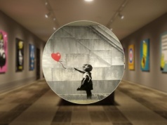 Ukradł pracę Banksy'ego w 30 sekund, a teraz stanie przed sądem