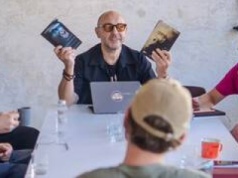 Wrocławska premiera spektaklu AUTENTIK. To sztuka o iluzji autentyczności i poszukiwaniu siebie