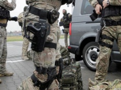 Służby udaremniły serię zamachów. "Eksplozja miała miejsce w ciężarówce w Polsce"