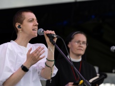 Wokalistka Siewców Lednicy uległa poważnemu wypadkowi. Zespół z poruszającym apelem. "Prosimy o modlitwę"