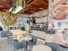 Nowoczesna kawiarnia niczym park miejski. Nowy lokal tuż obok Karpacza