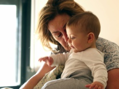 Pani Jadwiga: Nie jestem mamą, tylko jadowitą teściową. Dla młodych ma jedną radę